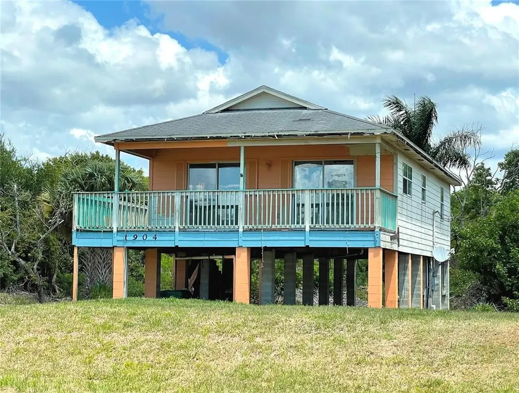 1904 Education Avenue Punta Gorda FL 33950