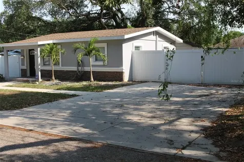 813 Lexington Boulevard Tampa FL 33612