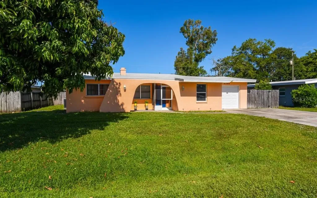 6246 Olive Avenue Sarasota FL 34231