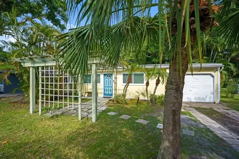 1560 5th Avenue Vero Beach FL 32960