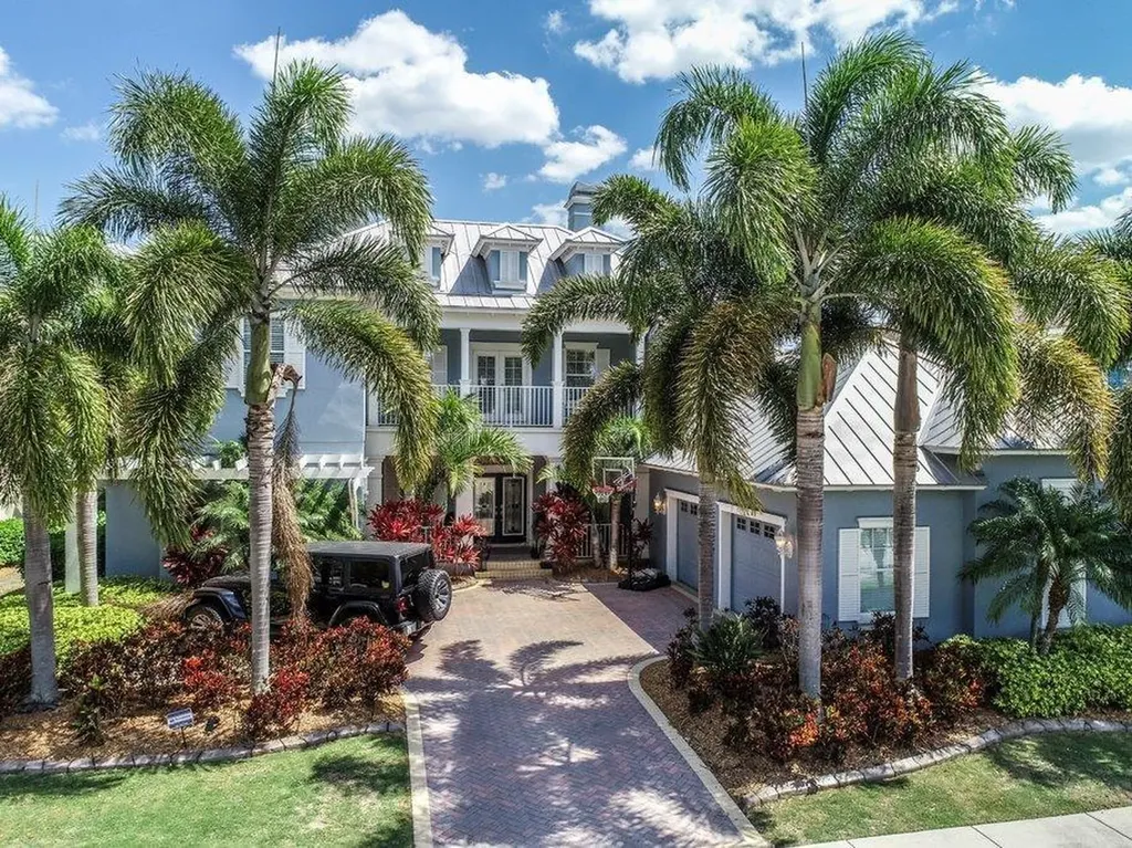 811 Islebay Drive Apollo Beach FL 33572