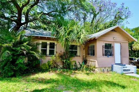 1435 14th Street S St Petersburg FL 33705
