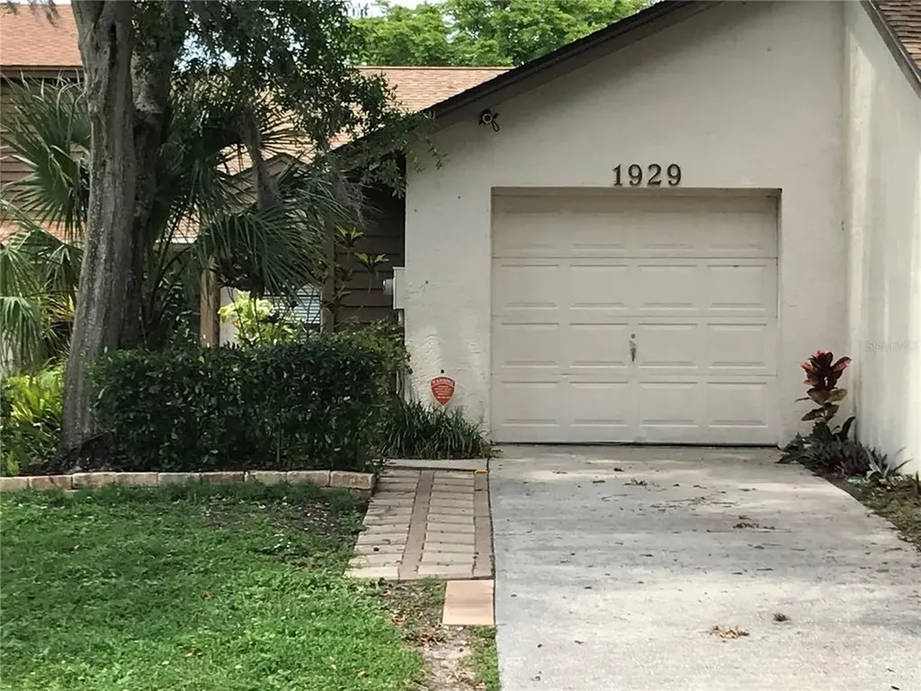 1929 Bayshore Court Safety Harbor FL 34695