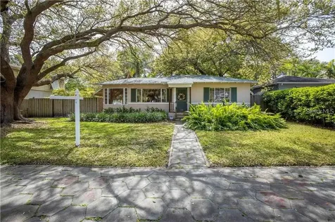 120 25th Avenue N St Petersburg FL 33704