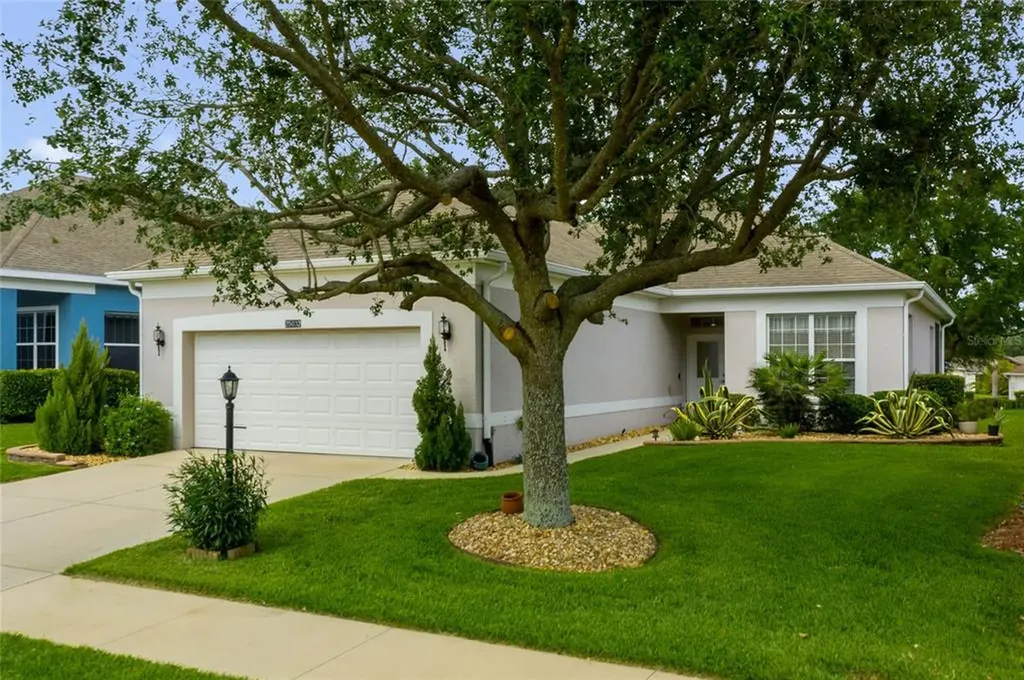 25032 Cypress Pond Court Leesburg FL 34748