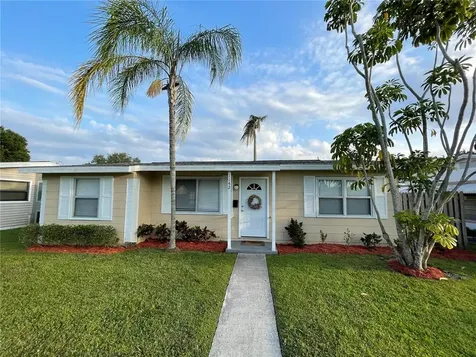 1142 56th Avenue N St Petersburg FL 33703