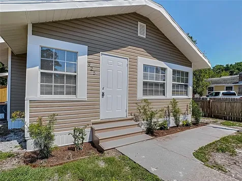 925 16th Street W Bradenton FL 34205