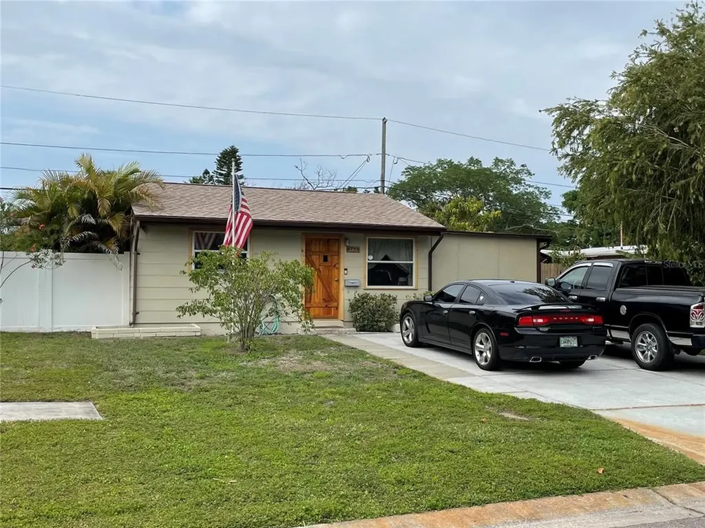 165 82nd Avenue N St Petersburg FL 33702