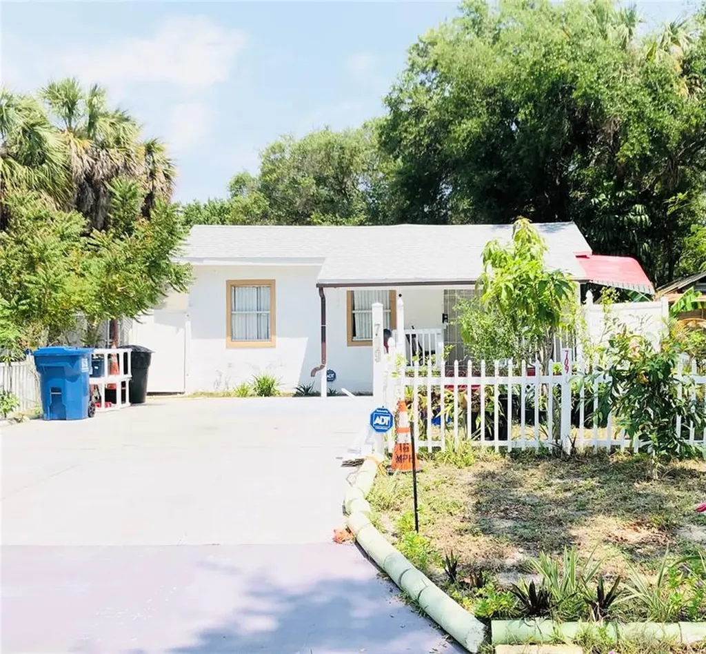709 36th Avenue S St Petersburg FL 33705