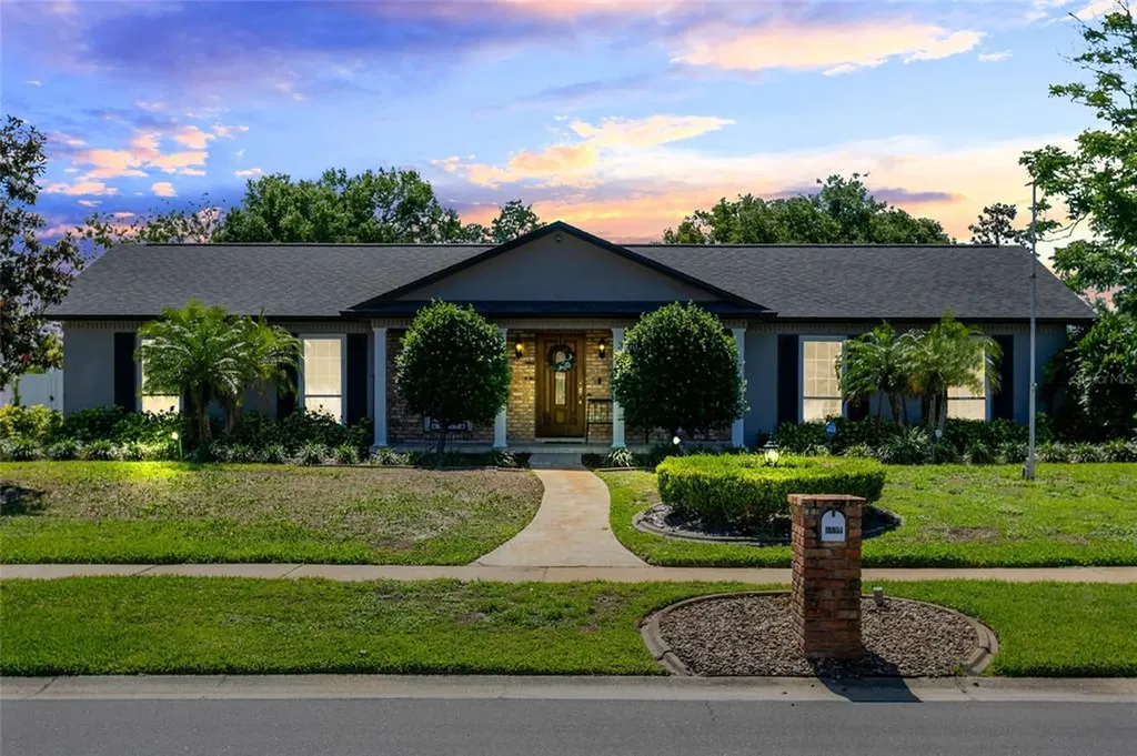 8657 El Portal Court Orlando FL 32825