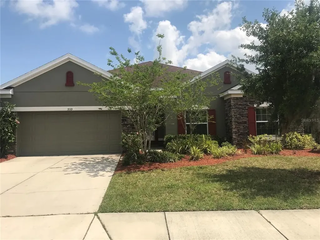 939 Buttercup Glen Bradenton FL 34212