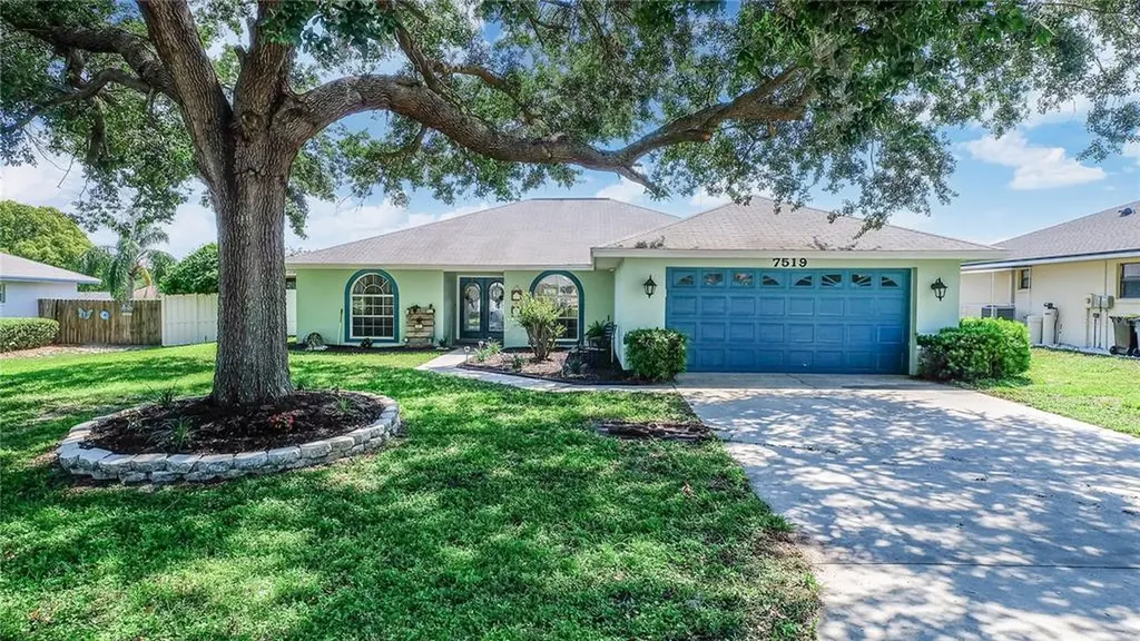 7519 Floral Circle E Lakeland FL 33810