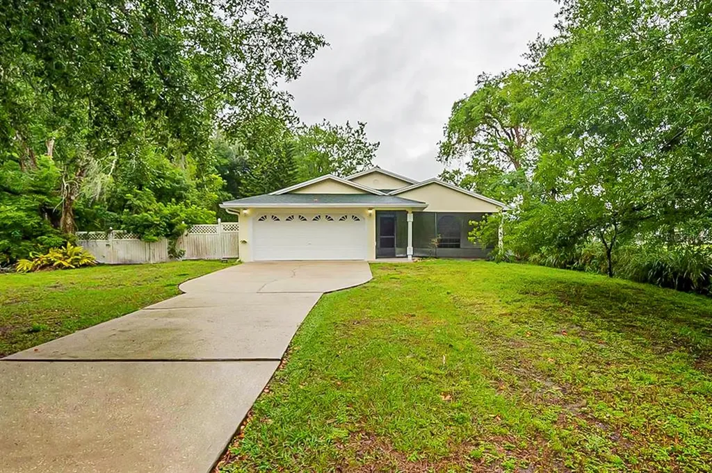 2415 S Oak Avenue Sanford FL 32771