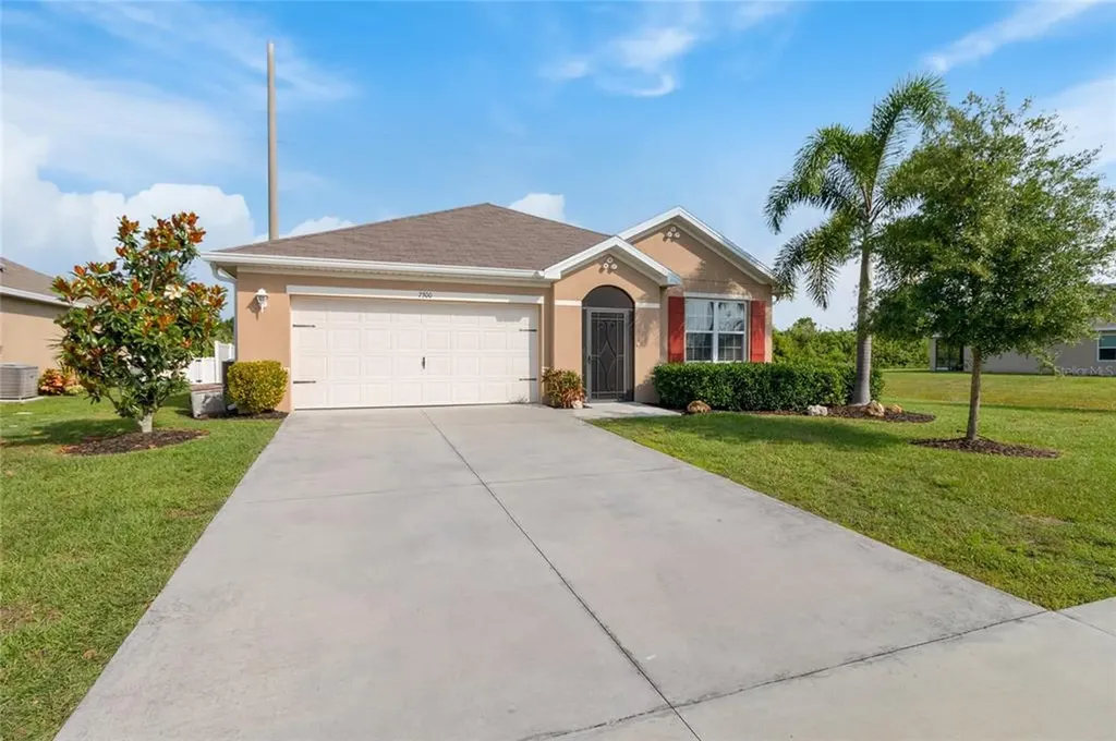 7300 Mikasa Drive Punta Gorda FL 33950