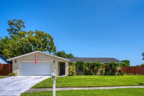 7211 Channelside Lane N Pinellas Park FL 33781