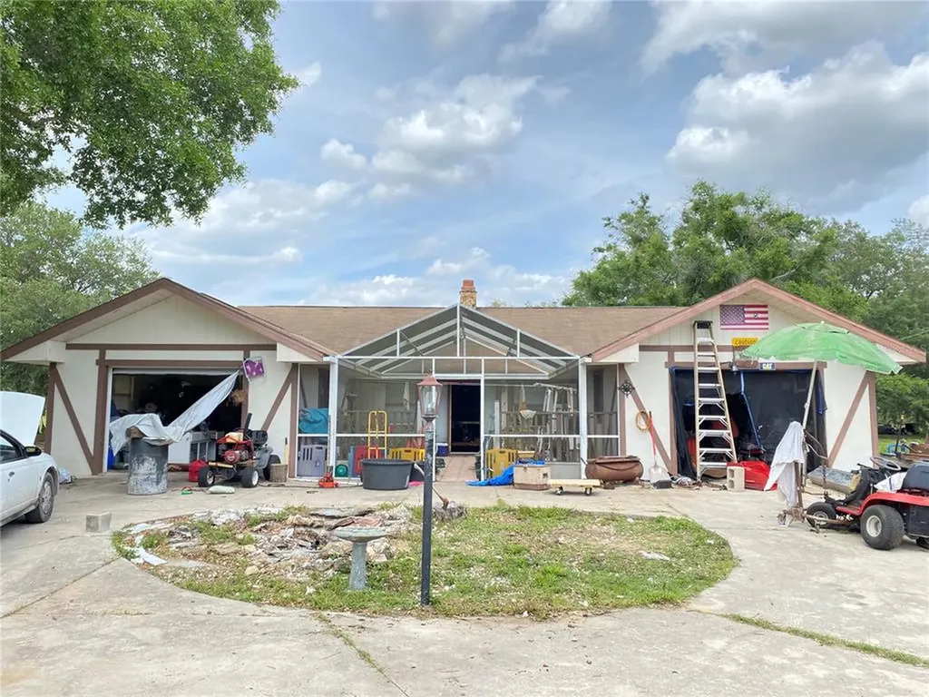 10801 SE 146th Terrace Road Ocklawaha FL 32179