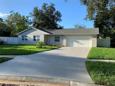3719 Thornwood Drive Tampa FL 33618