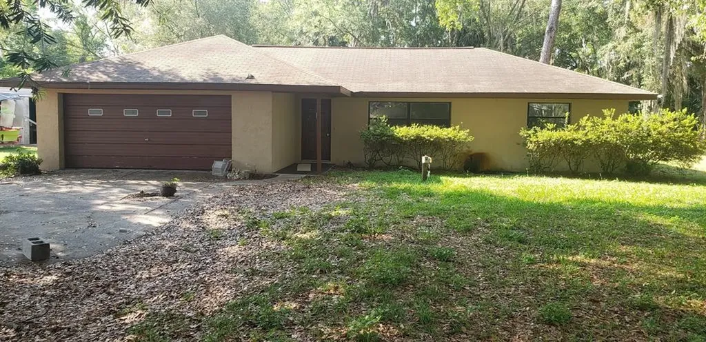 4723 Cr 306 Lake Panasoffkee FL 33538
