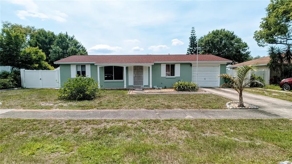 2038 Keyes Lane Deltona FL 32738