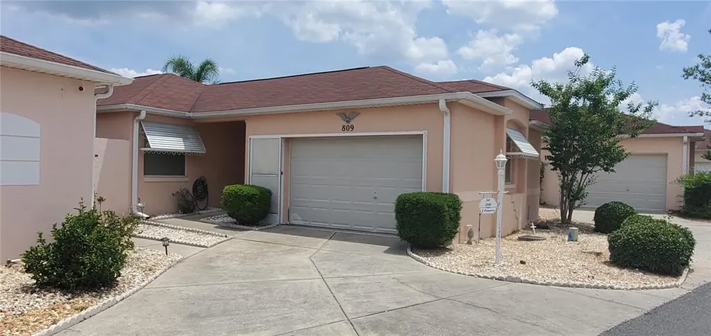 809 Alvarado Place Lady Lake FL 32159