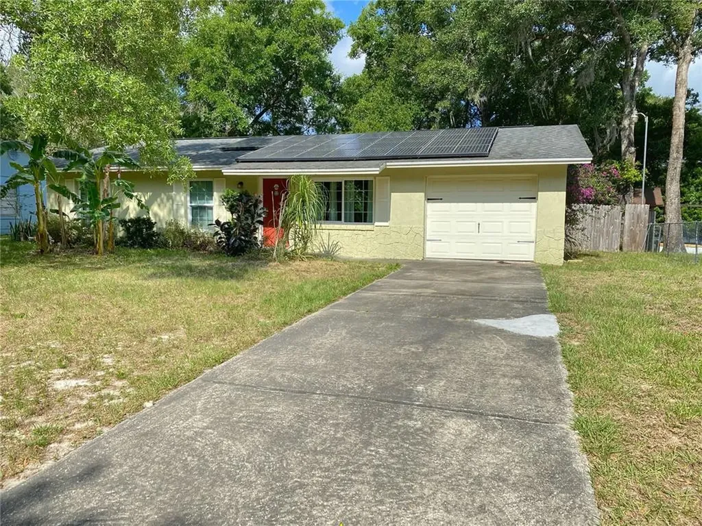 660 S Blue Lake Avenue Deland FL 32724