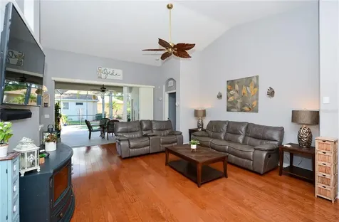 6627 64th Terrace E Bradenton FL 34203