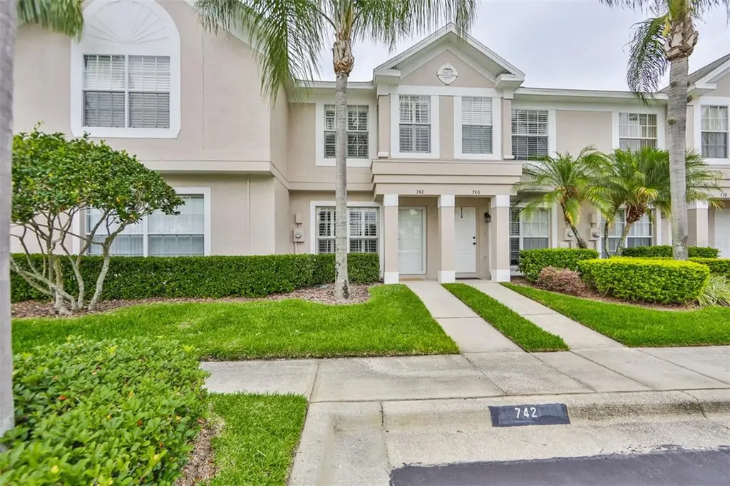 742 Kensington Lake Circle Brandon FL 33511