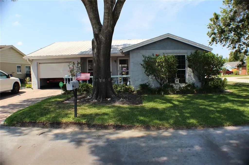 6801 Fernfield Court Tampa FL 33634