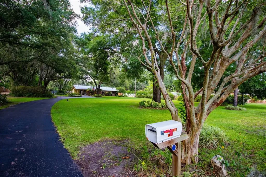 1408 E Spencer Street Plant City FL 33563
