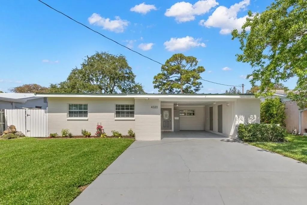 4320 Huntington Street NE St Petersburg FL 33703