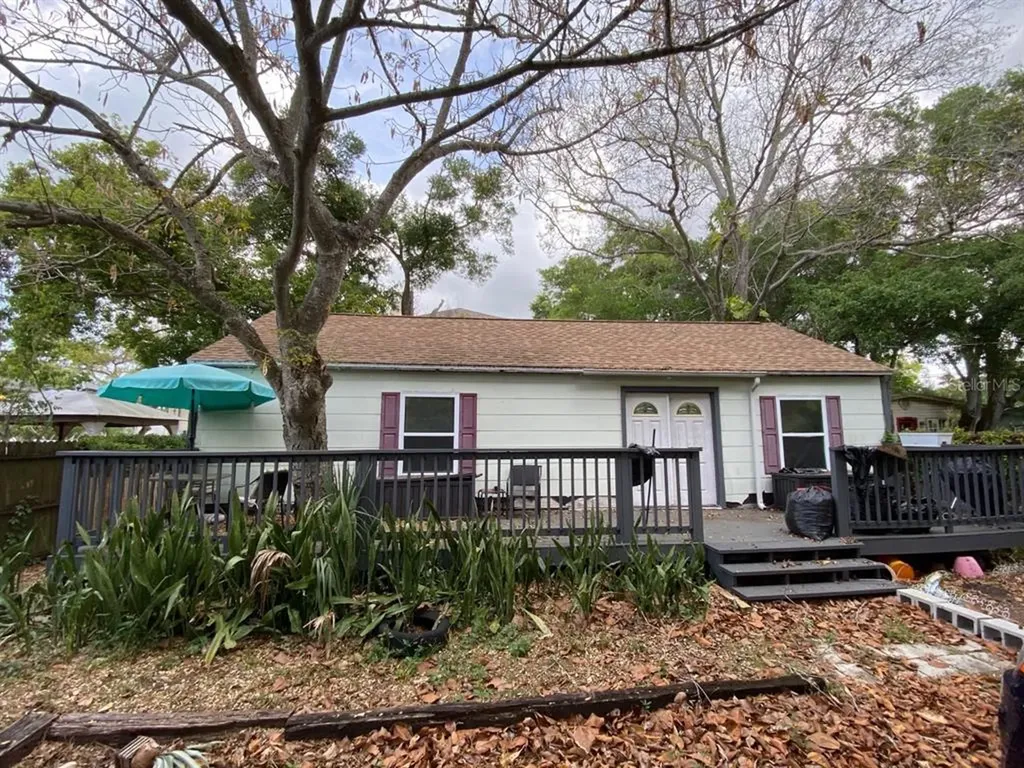 1134 Stevenson Avenue Clearwater FL 33755
