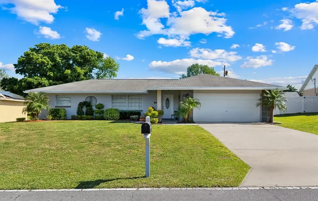 1091 W Hancock Drive Deltona FL 32725