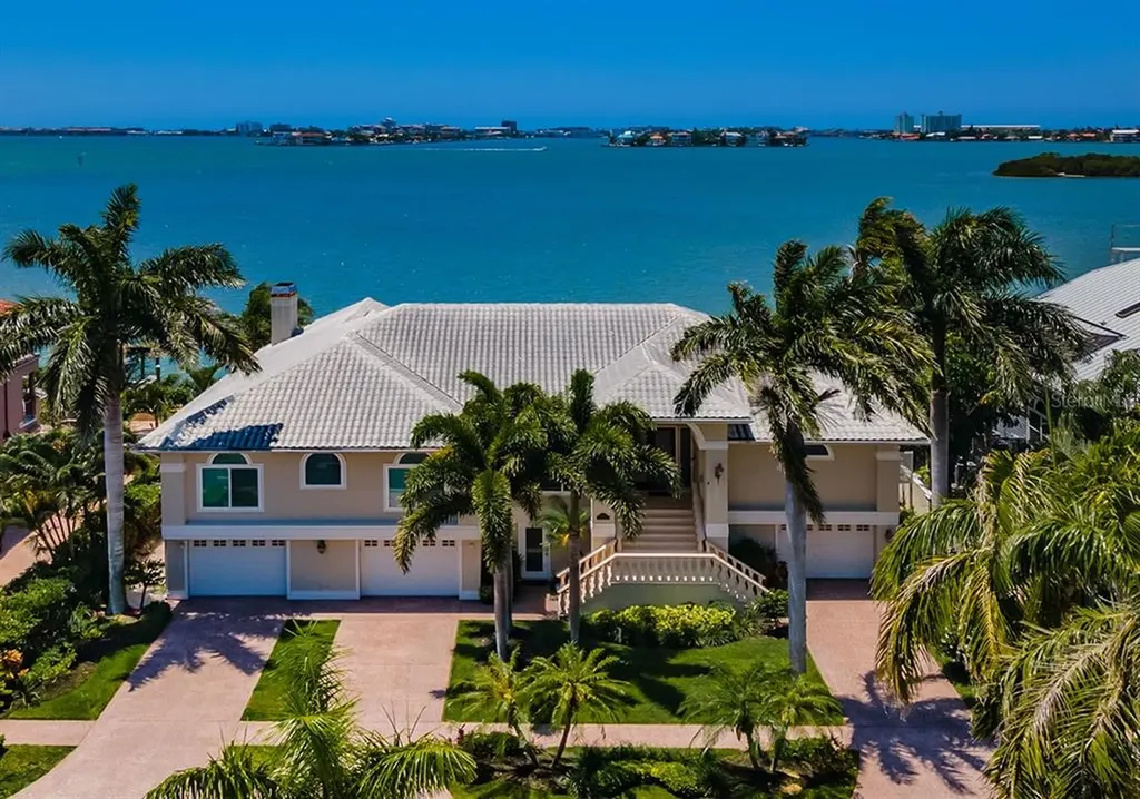 6120 Kipps Colony Drive W Gulfport FL 33707