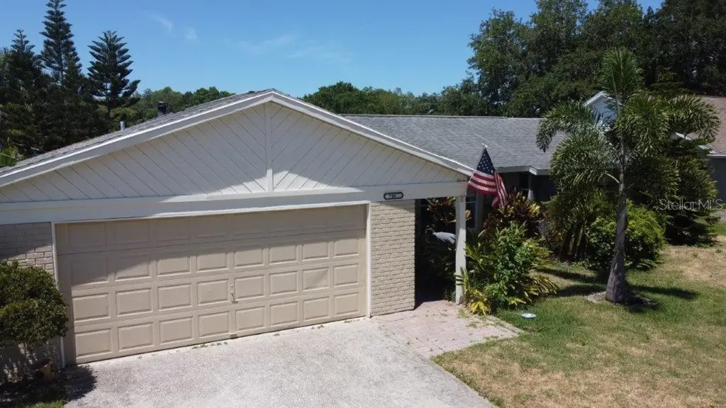 706 Jacaranda Drive Oldsmar FL 34677