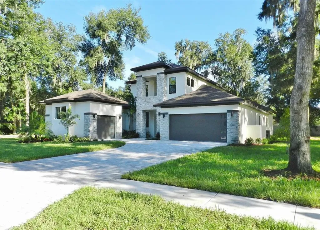 930 Shoals Landing Drive Brandon FL 33511