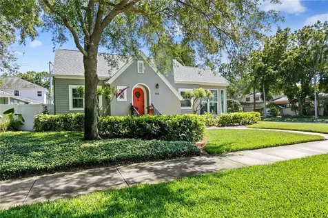 506 16th Avenue NE St Petersburg FL 33704