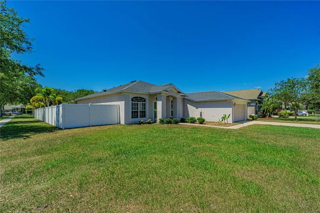 1949 Samantha Lane Valrico FL 33594