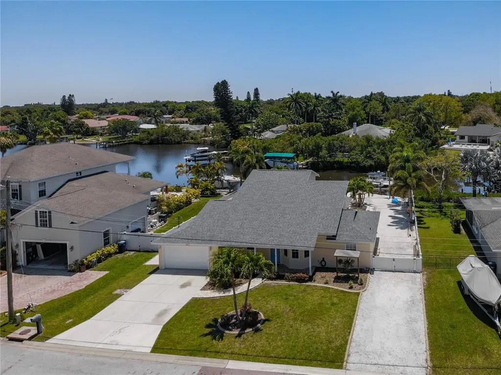 6903 9th Avenue NW Bradenton FL 34209