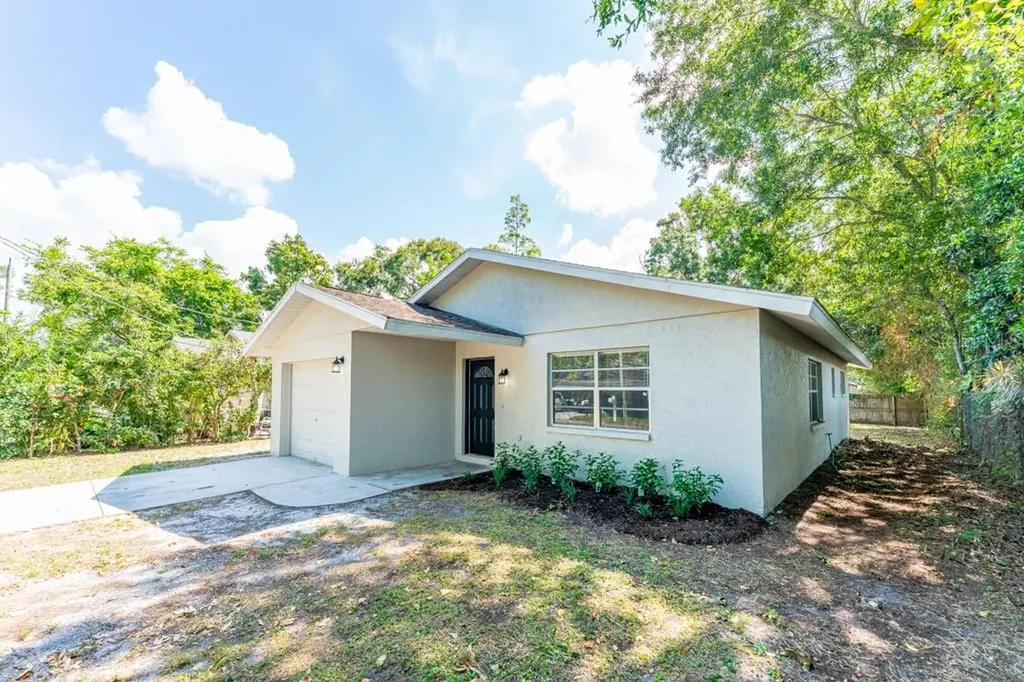 4495 Flatbush Avenue Sarasota FL 34233