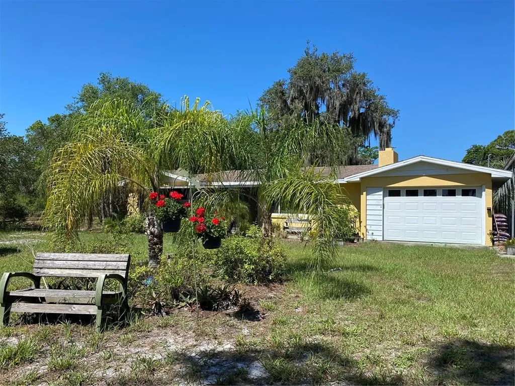 4006 Chambers Street Lake Wales FL 33898