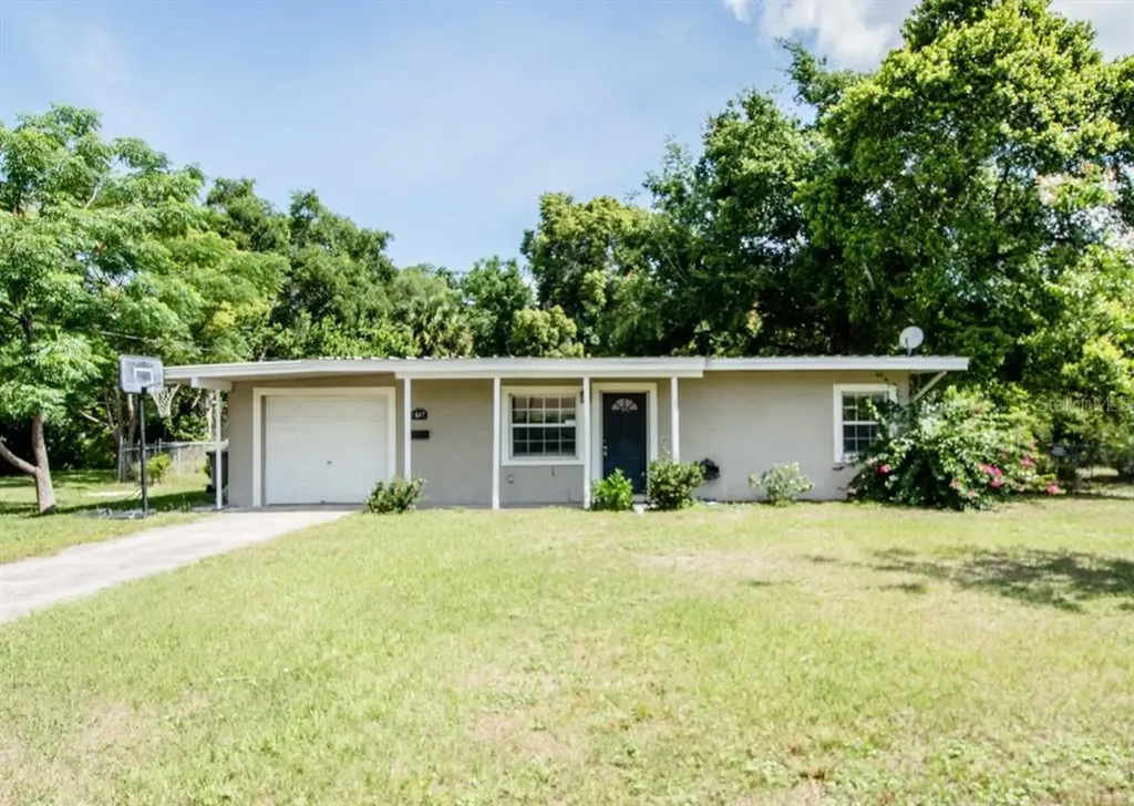 61 W Orange Street Apopka FL 32703