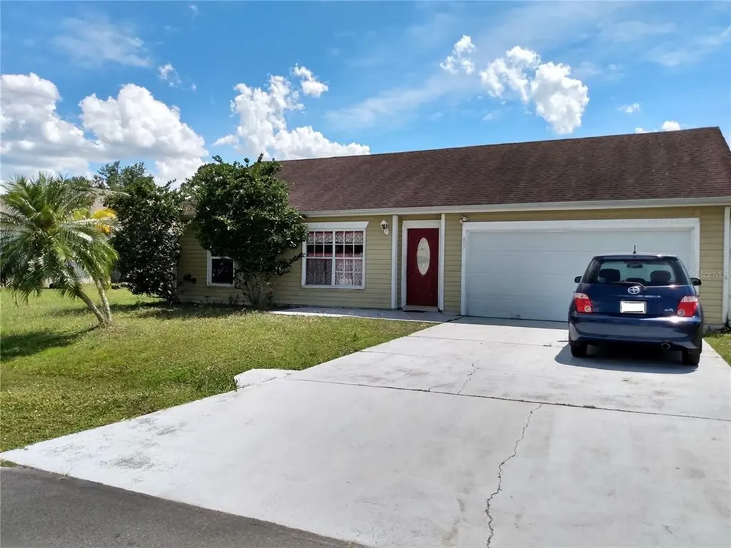 807 Savona Place Kissimmee FL 34758