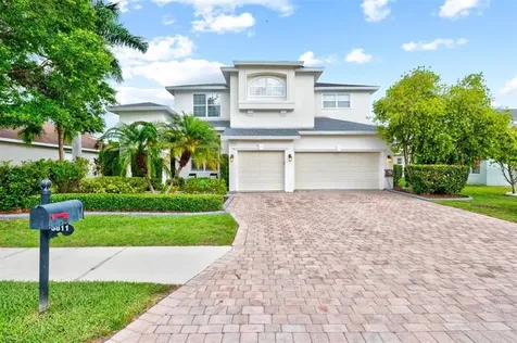 3811 66th Drive E Sarasota FL 34243
