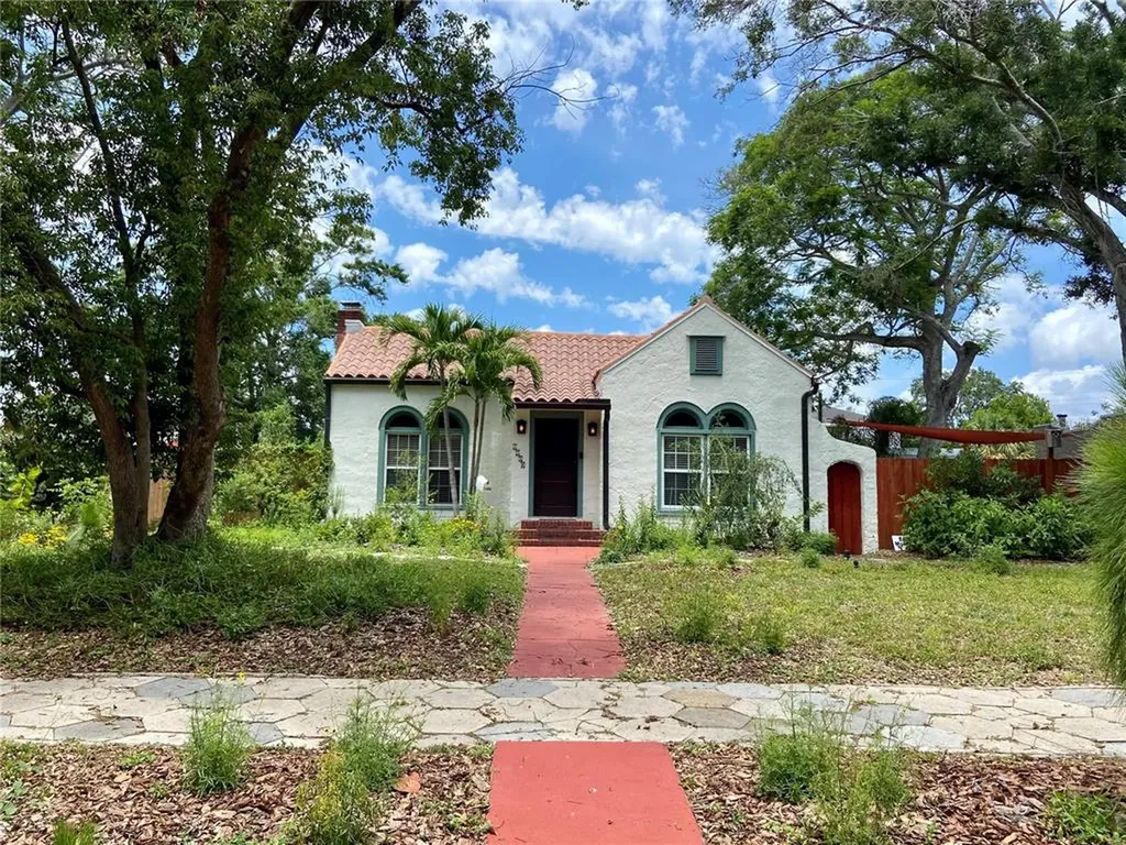 4539 8th Avenue N St Petersburg FL 33713