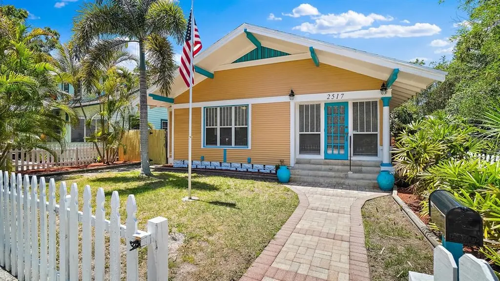 2517 Oakdale St S St Petersburg FL 33705
