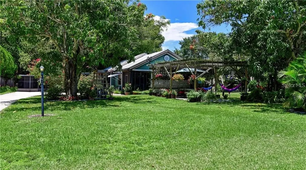 7208 8th Avenue NW Bradenton FL 34209