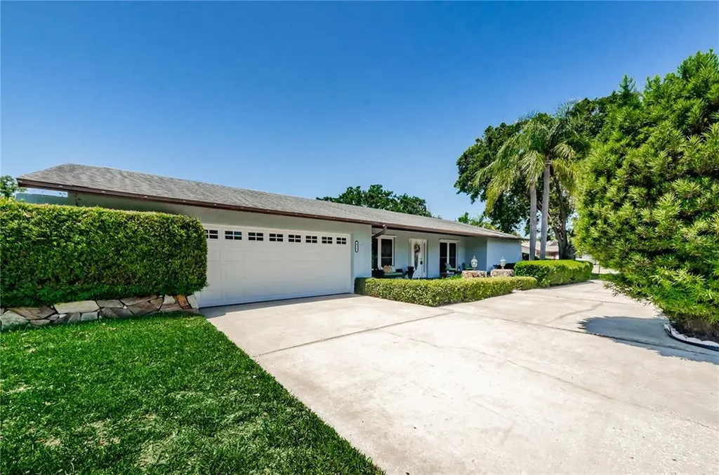 835 Winding Oaks Drive Palm Harbor FL 34683