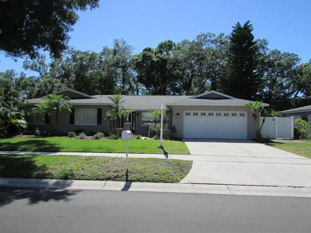 14310 Ravenwood Lane Tampa FL 33618