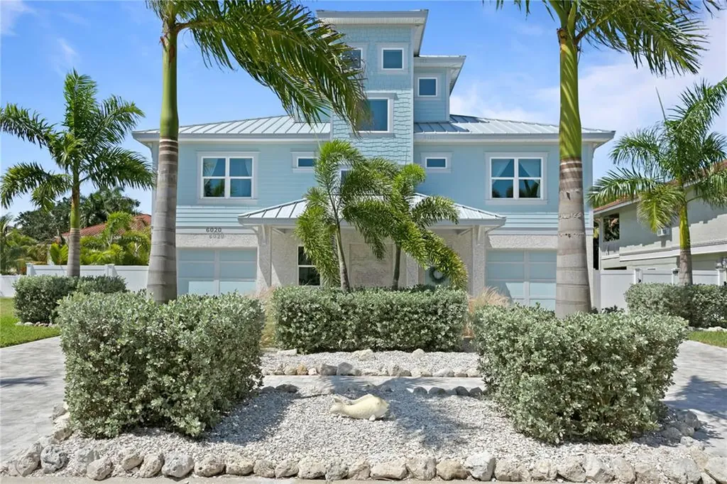 6020 Kipps Colony Drive E Gulfport FL 33707