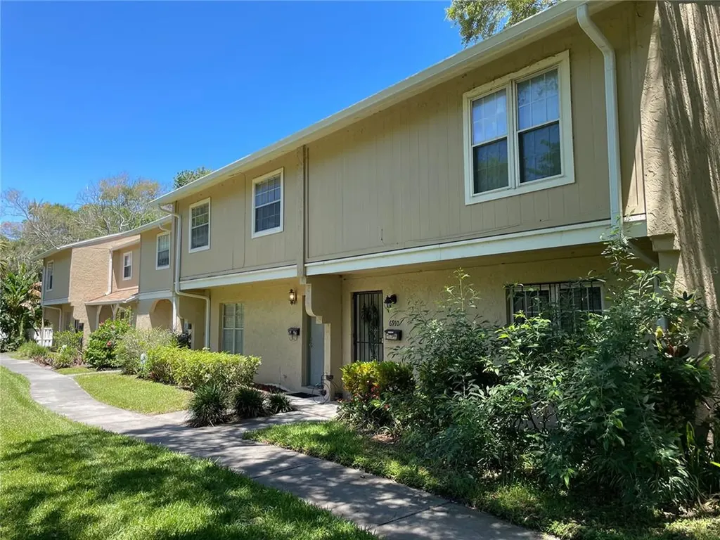 6908 La Sierra Court Tampa FL 33615